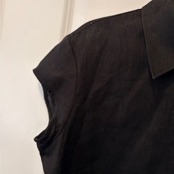 HOLT RENFREW 100% Linen Black Short-Sleeve Button Front Women's Top - Picture 4 of 8